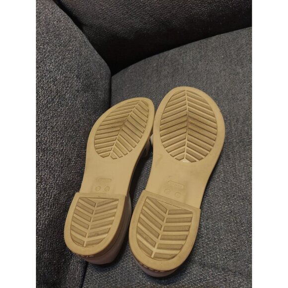 Crocs Sandals Tulum White Tan Womens Size 8 Strappy Flats Comfort Vacation - Picture 9 of 10